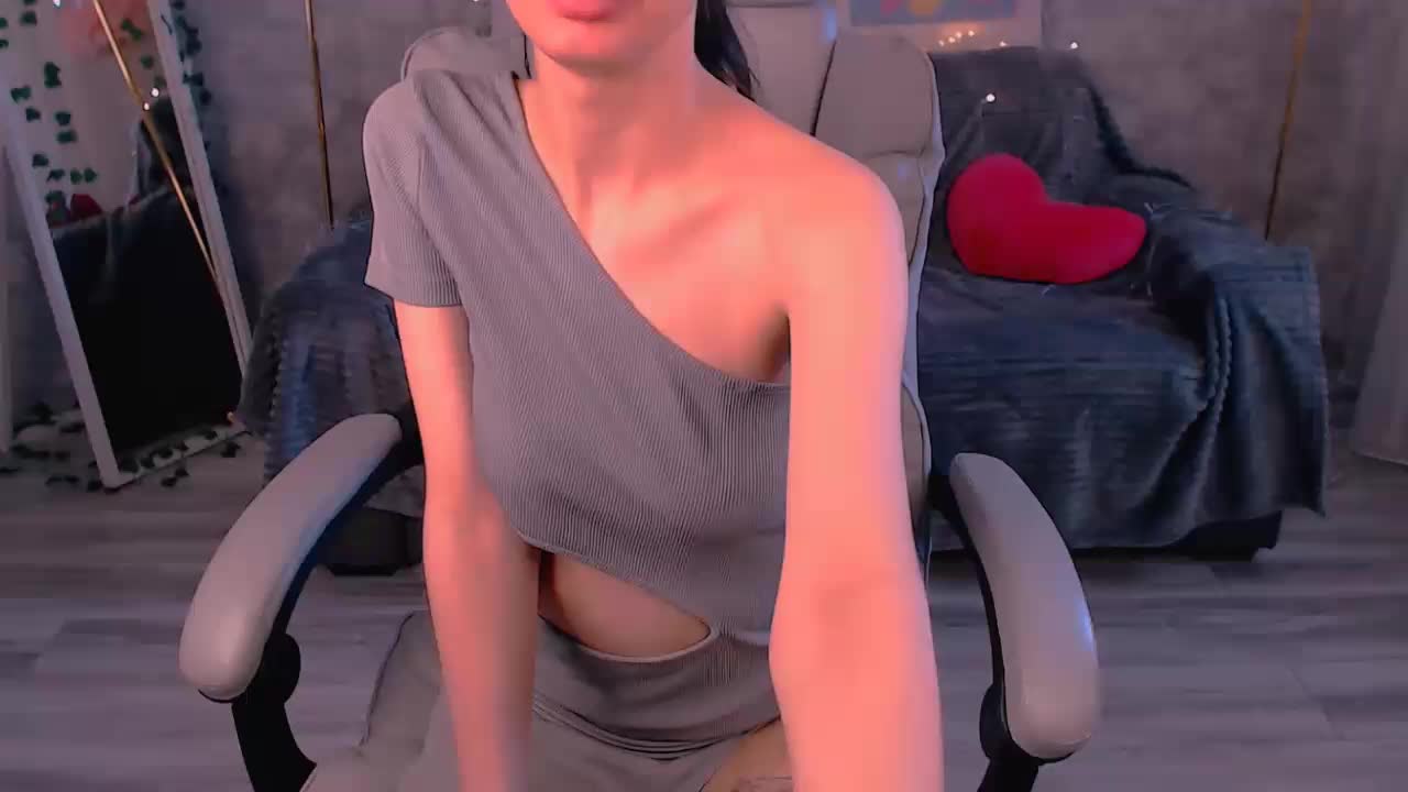 EmiliSkyy Adult Chat March 19, 2026