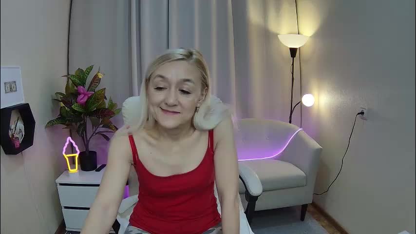 sophiekittyy Adult Chat March 19, 2026