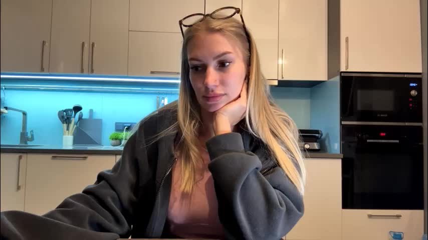 raeannschemmer Adult Chat March 20, 2026