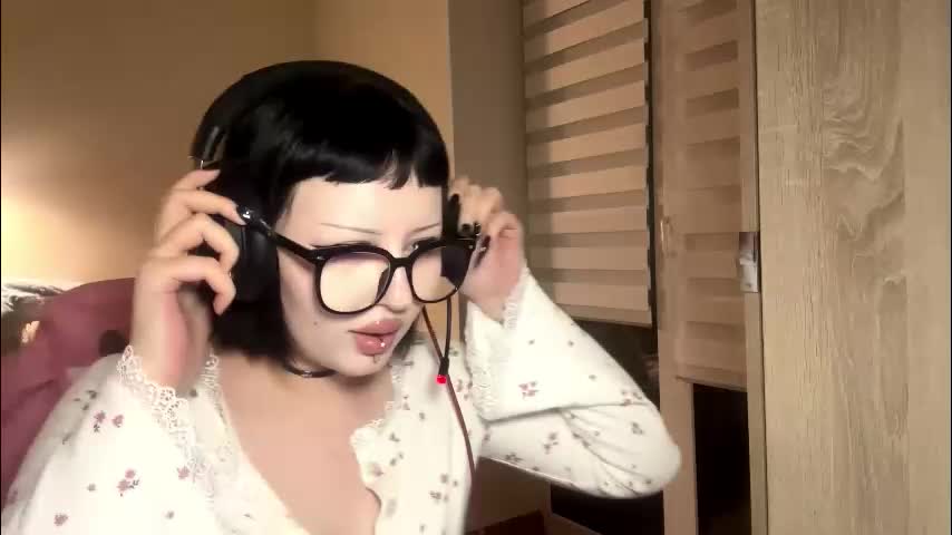 dominiquebreakey Adult Chat March 20, 2026