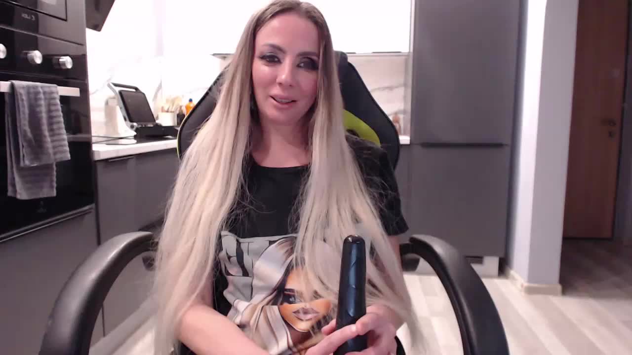 blondalina Adult Chat March 20, 2026