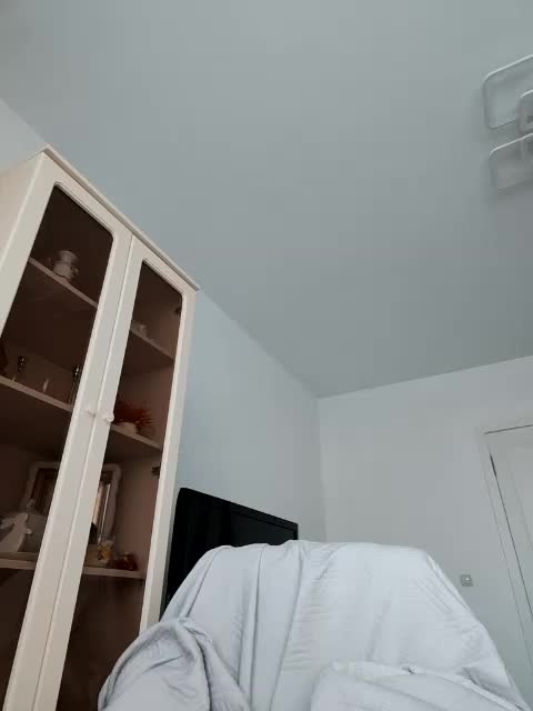 _SKYY_____ Adult Chat March 20, 2026