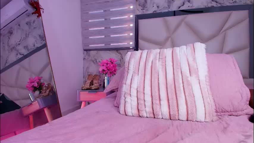 lili_jhonson Adult Chat March 20, 2026