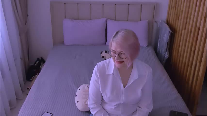 sabrinamacmarren Adult Chat March 21, 2026