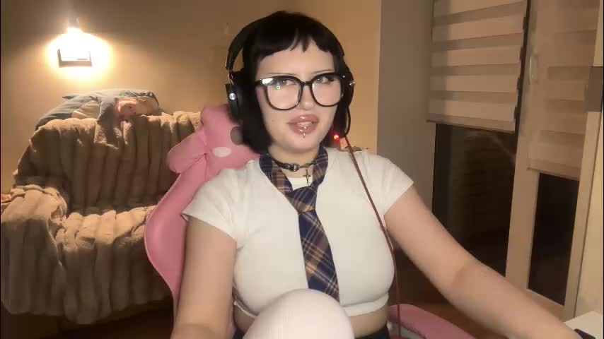 dominiquebreakey Adult Chat March 21, 2026