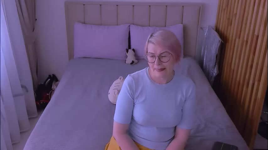 sabrinamacmarren Adult Chat March 21, 2026