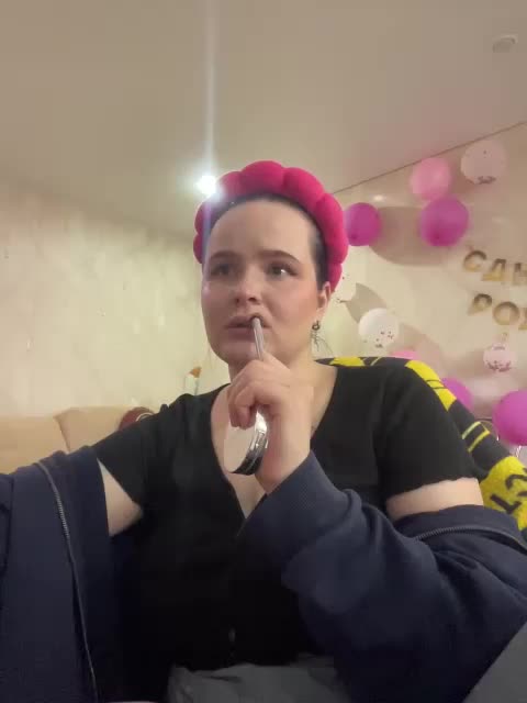 Lizzi-Peach Adult Chat March 22, 2026