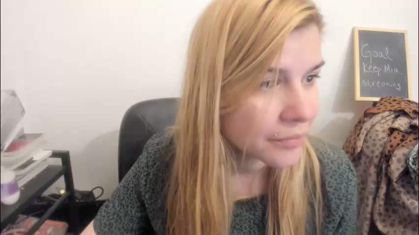 artsyandcraftsy_ Adult Chat March 22, 2026