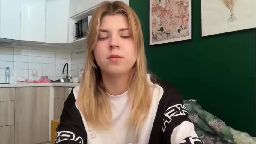 _kirieshka Adult Chat March 22, 2026