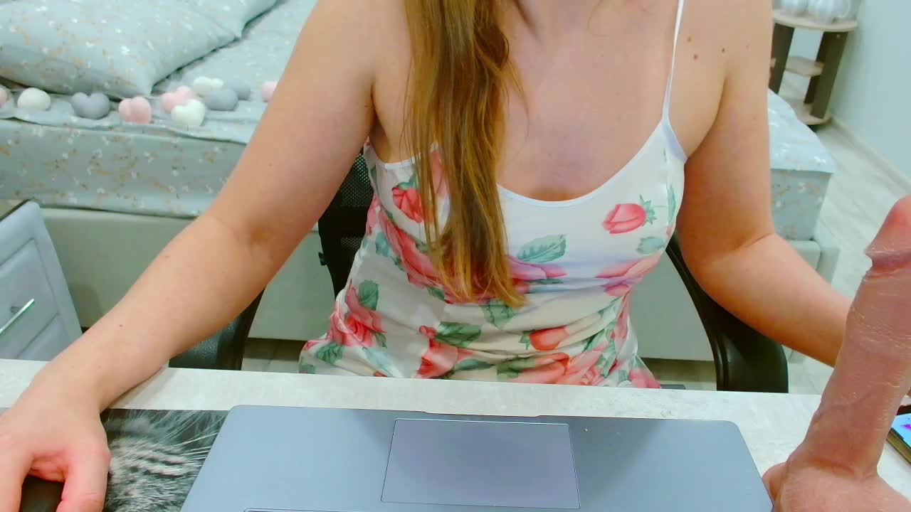 JuicyGloss Adult Chat March 22, 2026