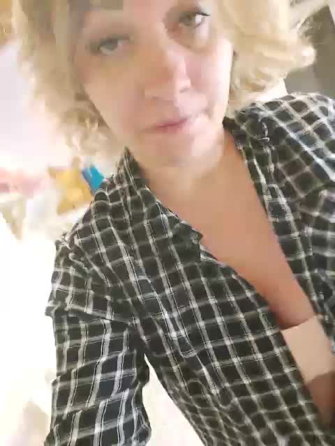 yuliia_3003 Adult Chat March 22, 2026