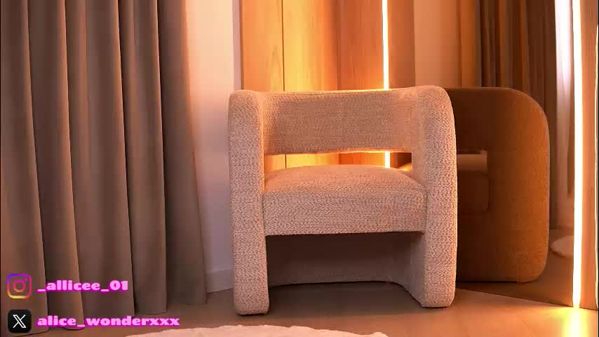 vanessasimon Adult Chat March 22, 2026