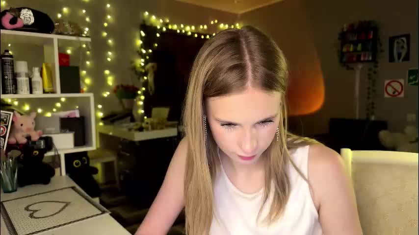 amily_sunray Adult Chat March 23, 2026