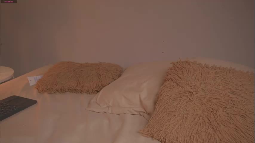 caro_sanchezz Adult Chat March 22, 2026