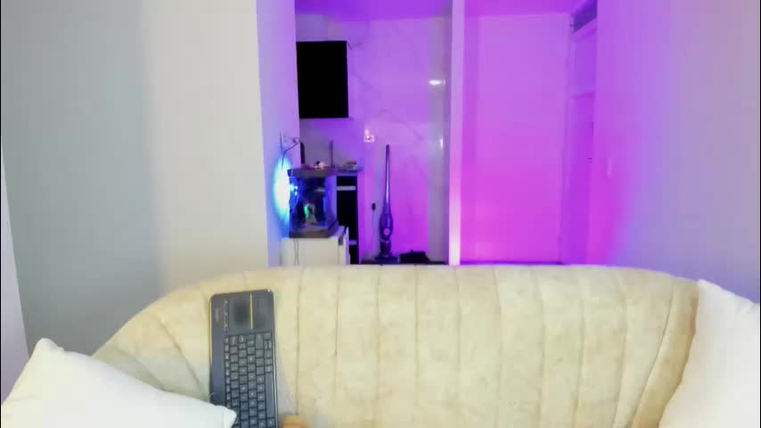 mia_roux13 Adult Chat March 22, 2026