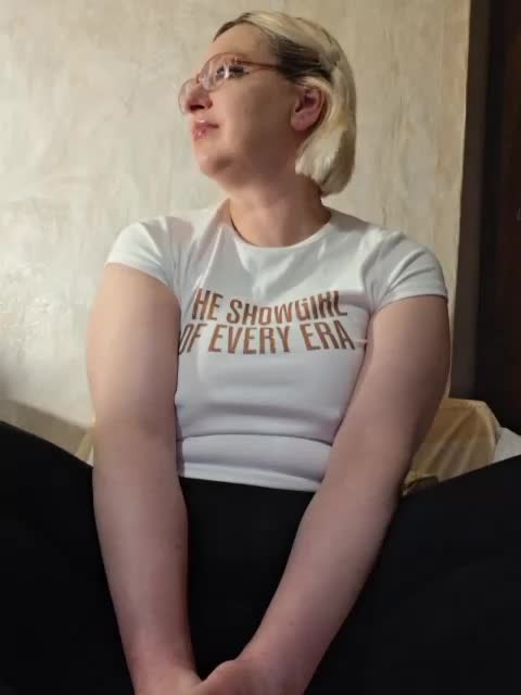 Vika211 Adult Chat March 23, 2026