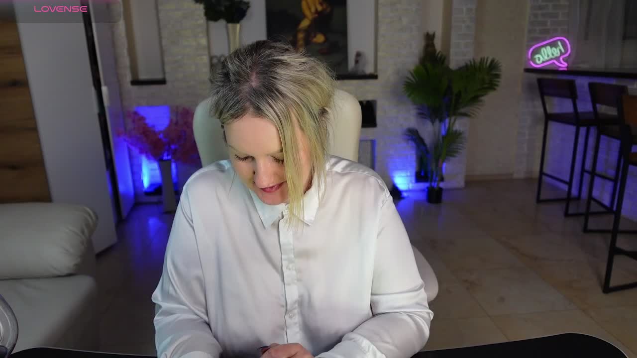 MariemLui Adult Chat March 23, 2026