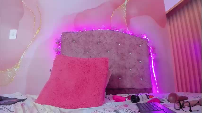 violet__taylor_ Adult Chat March 23, 2026