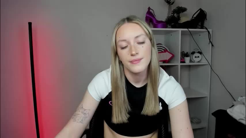 evelynblond Adult Chat March 24, 2026