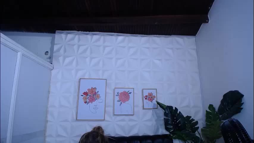 valentina_mature Adult Chat March 24, 2026