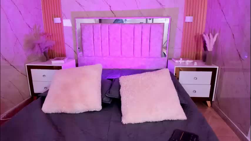 ailee_naughty18 Adult Chat March 24, 2026