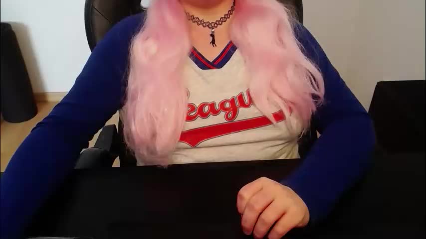 elly_petite Adult Chat March 24, 2026