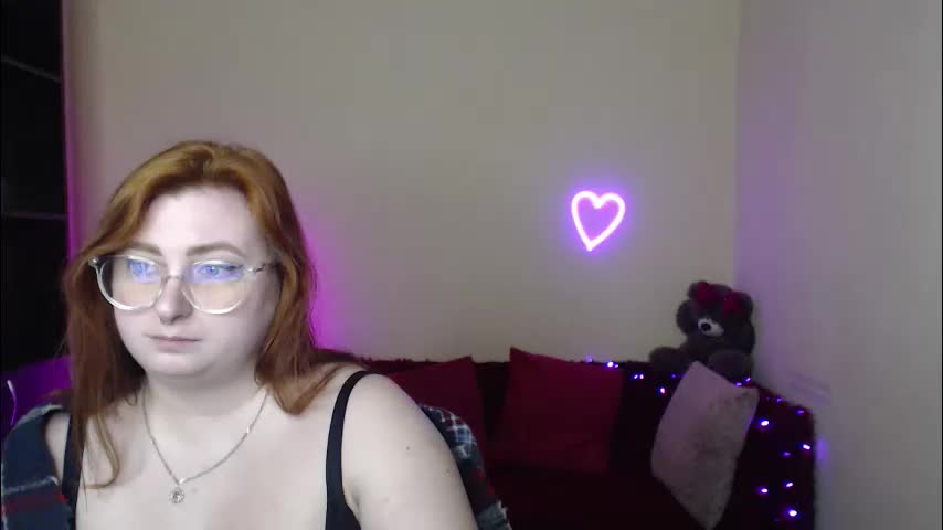 alicia_side_red Adult Chat March 24, 2026