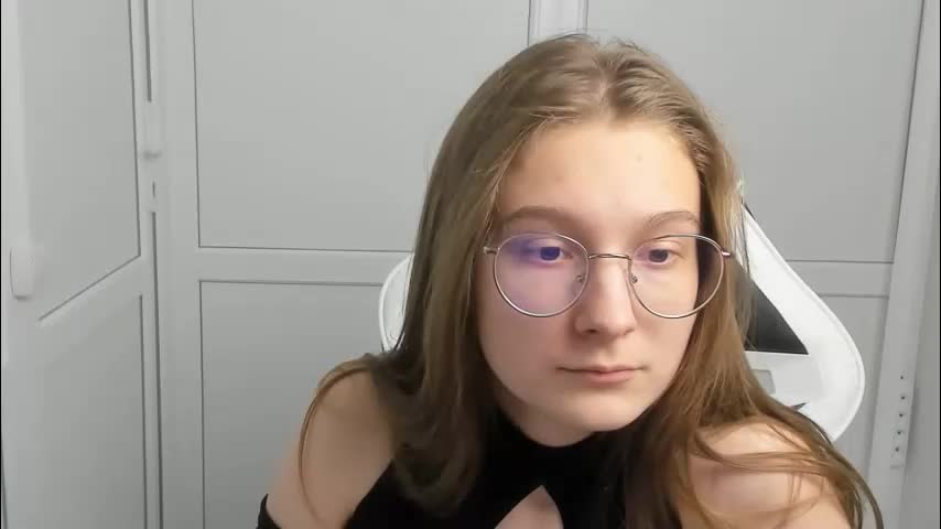 queen_amelie Adult Chat March 24, 2026