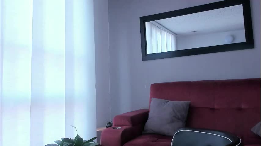 lauramcdowell_ Adult Chat March 25, 2026