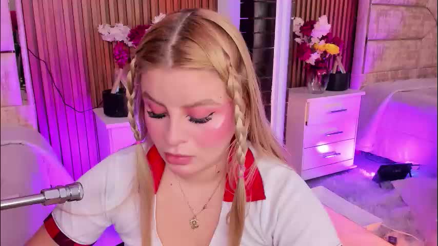 lolaangellx Adult Chat March 25, 2026