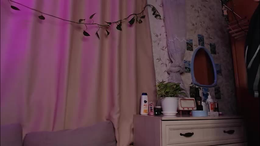 adelin_maxwell Adult Chat March 25, 2026