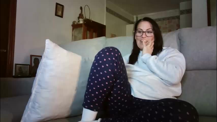 lolahueso Adult Chat March 25, 2026