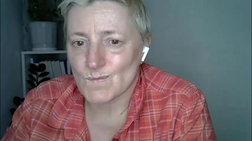 vea_motty Adult Chat March 25, 2026