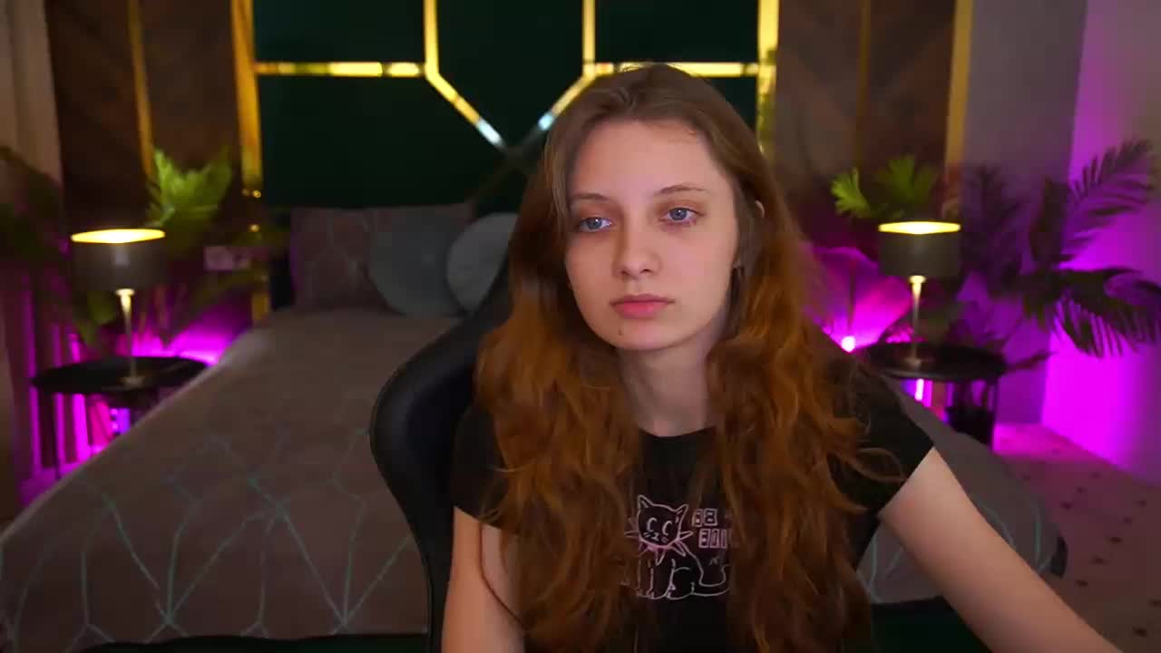 CuteeFoxy Adult Chat March 24, 2026