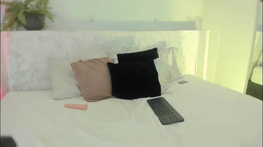 luna_marron Adult Chat March 25, 2026