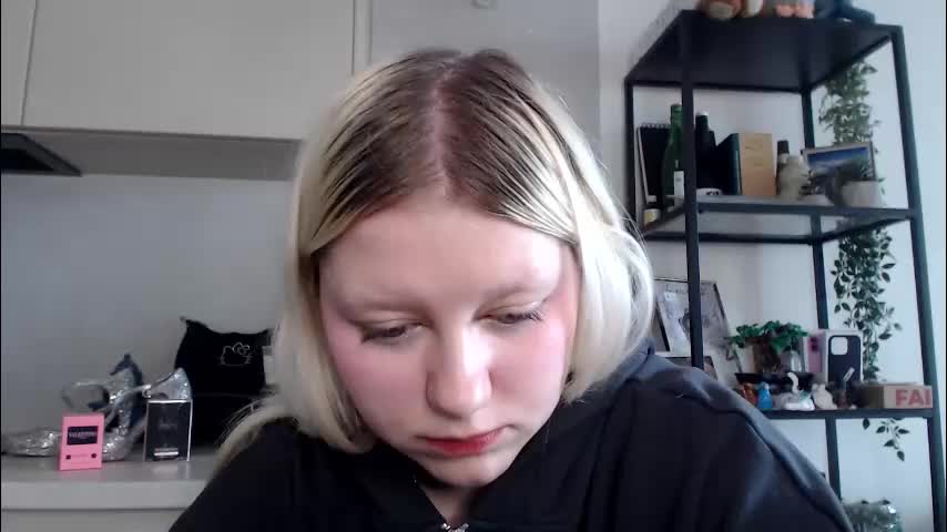 lenasecret19 Adult Chat March 25, 2026