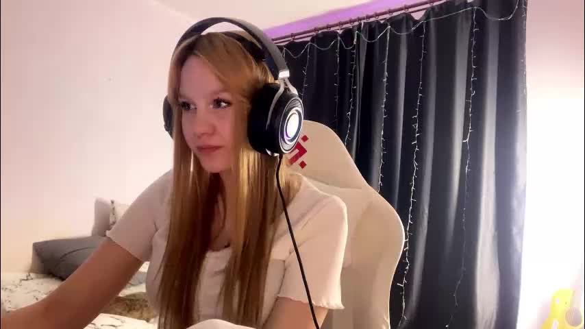 kayceefroehner Adult Chat March 25, 2026