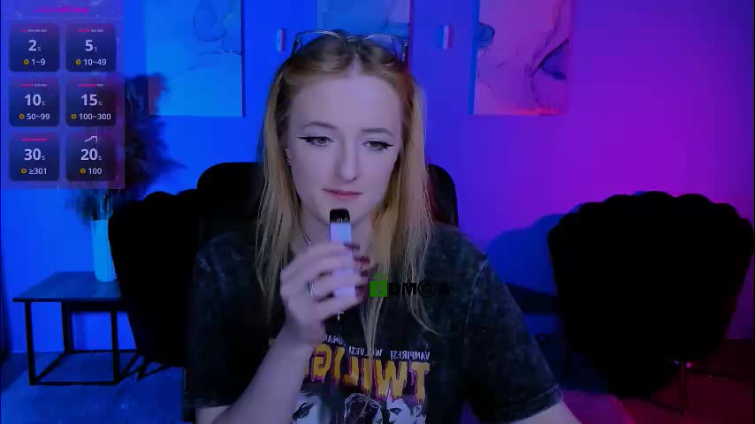 luna_berryy Adult Chat March 25, 2026