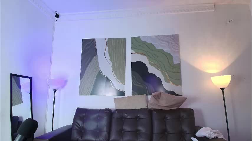 maii_luna Adult Chat March 25, 2026