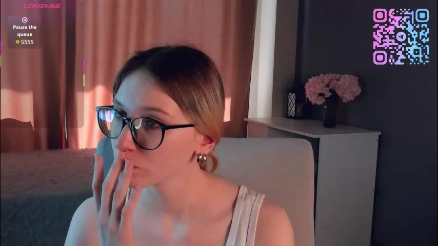 sunnivagaillard Adult Chat March 25, 2026