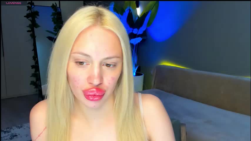 luna_beverly Adult Chat March 25, 2026