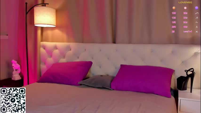 esme_fox Adult Chat March 26, 2026