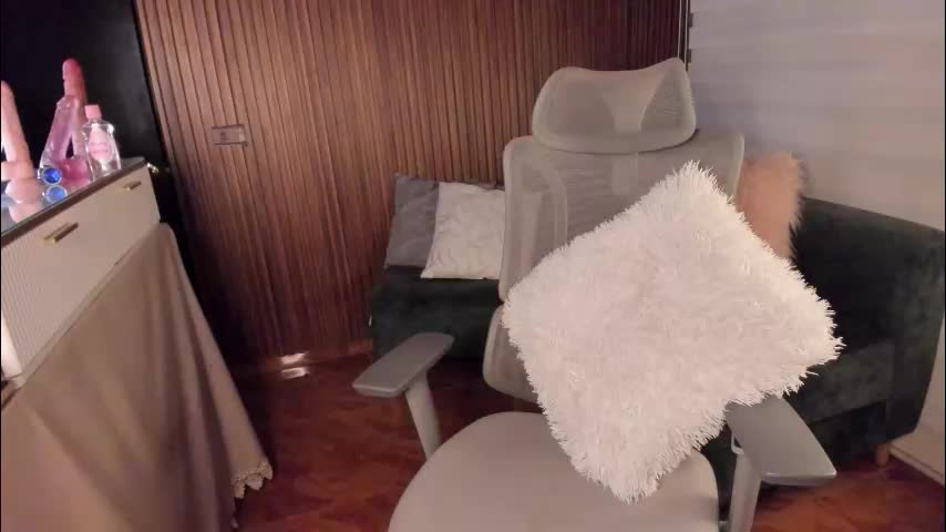 laura__cruz Adult Chat March 26, 2026