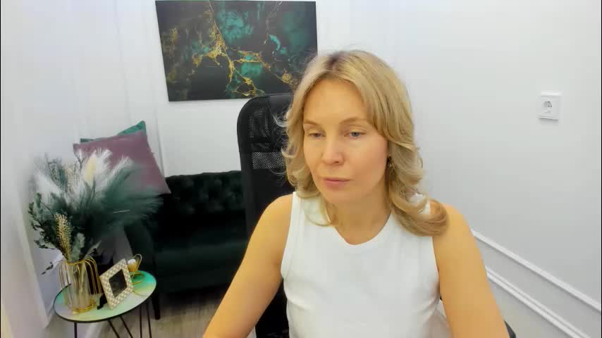 vivianlirei Adult Chat March 26, 2026