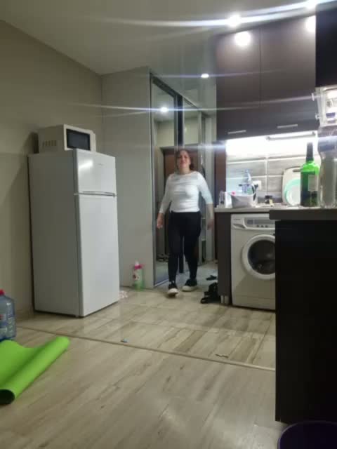 Kira183 Adult Chat March 26, 2026