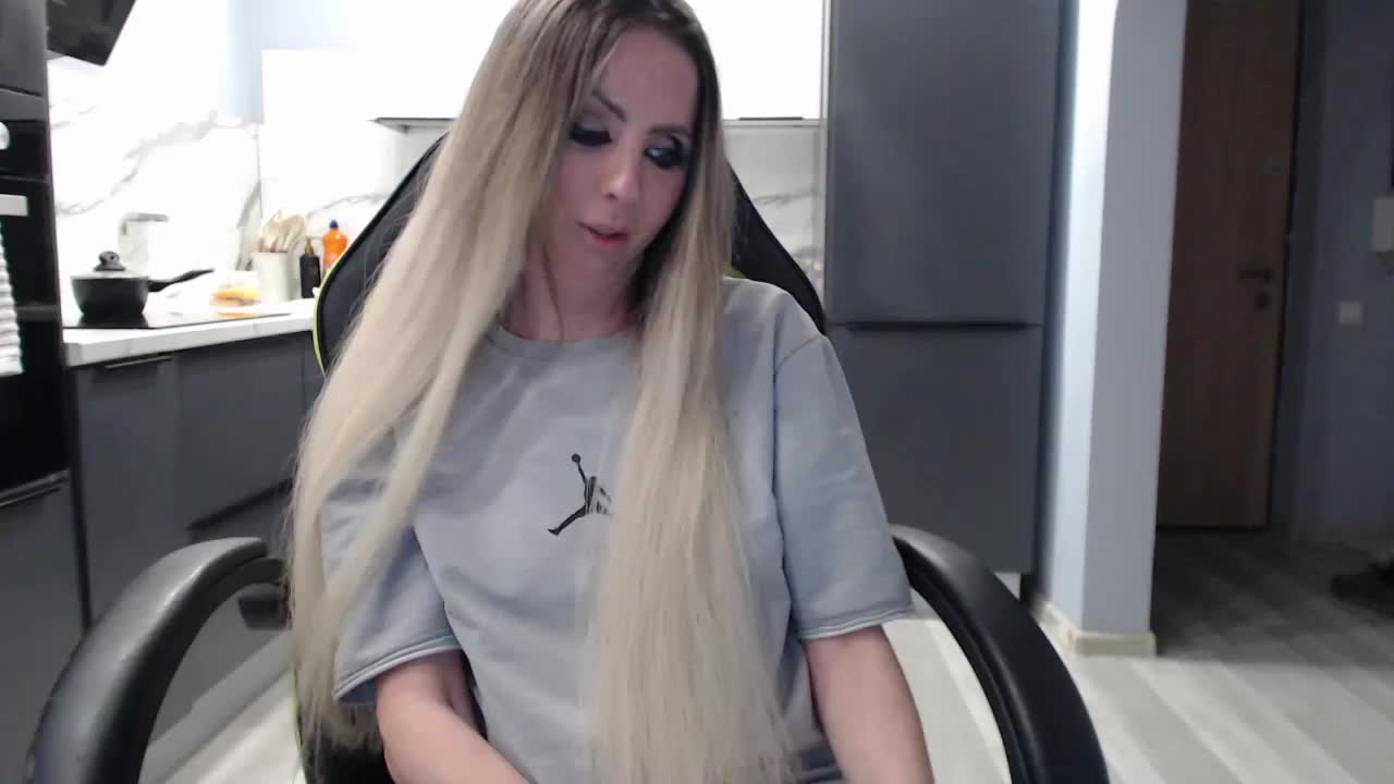 blondalina Adult Chat March 26, 2026