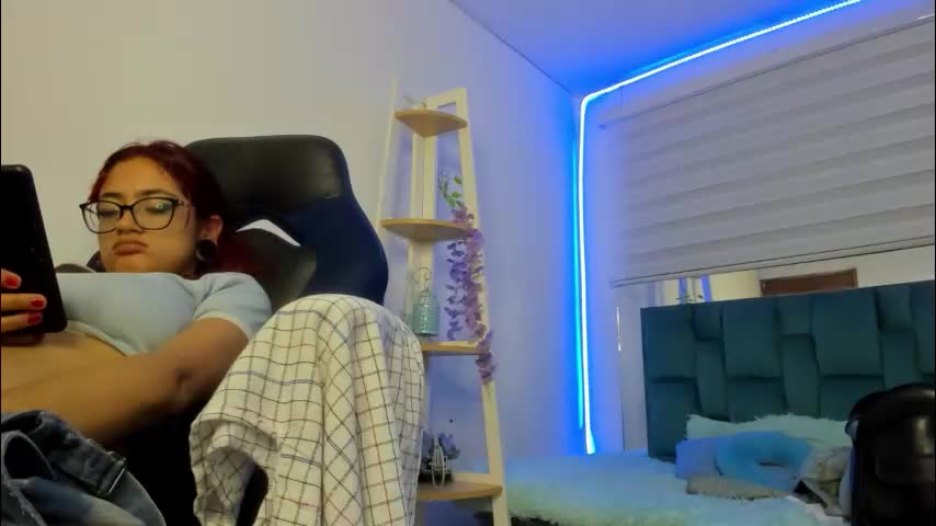 sara_red_x Adult Chat March 26, 2026