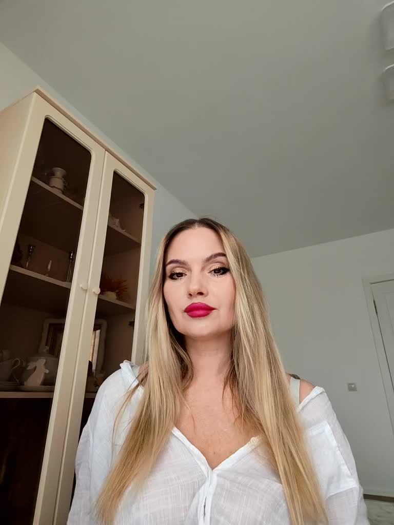 _SKYY_____ Adult Chat March 26, 2026