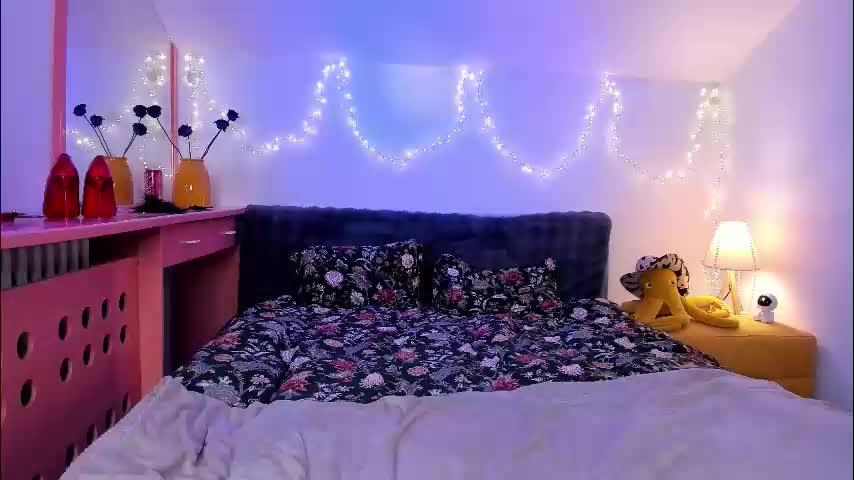 medea_allure Adult Chat March 27, 2026