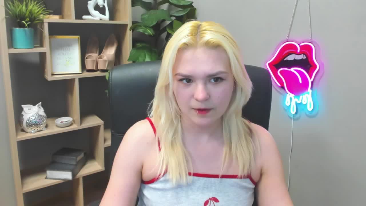 SweetLilyxo Adult Chat March 27, 2026